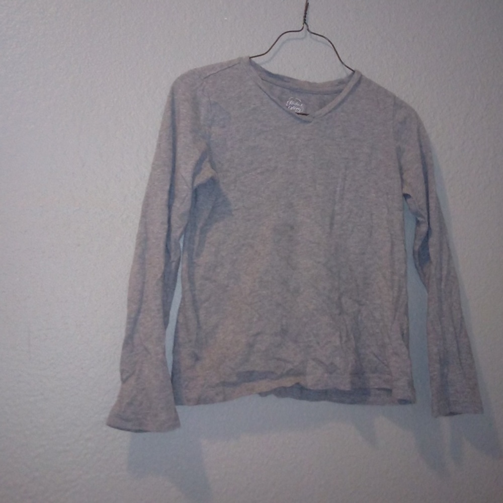 Girl's shirt